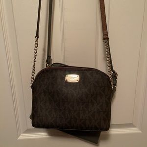 Michael Kors done crossbody
